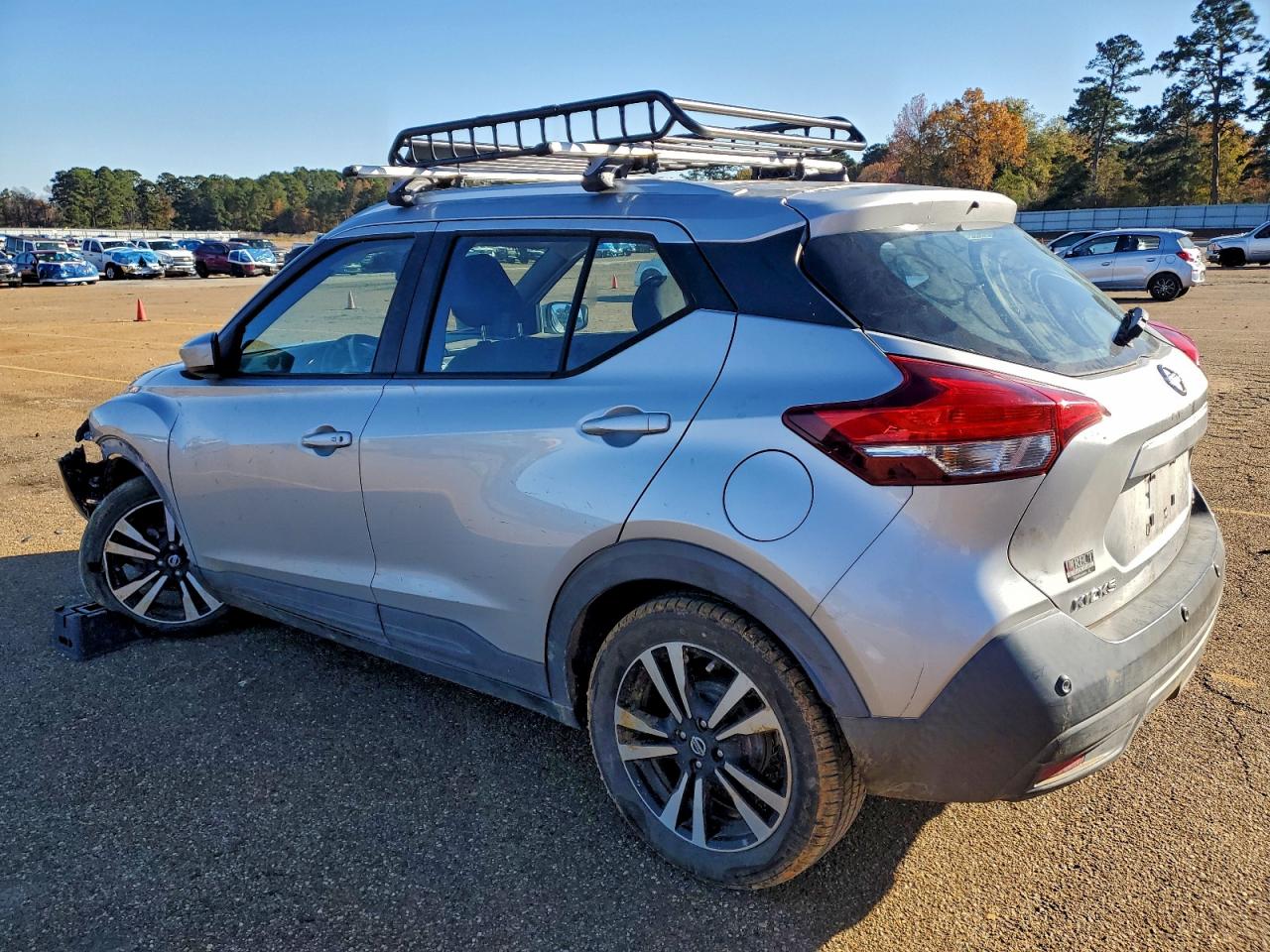 2020 NISSAN KICKS SV photo 2