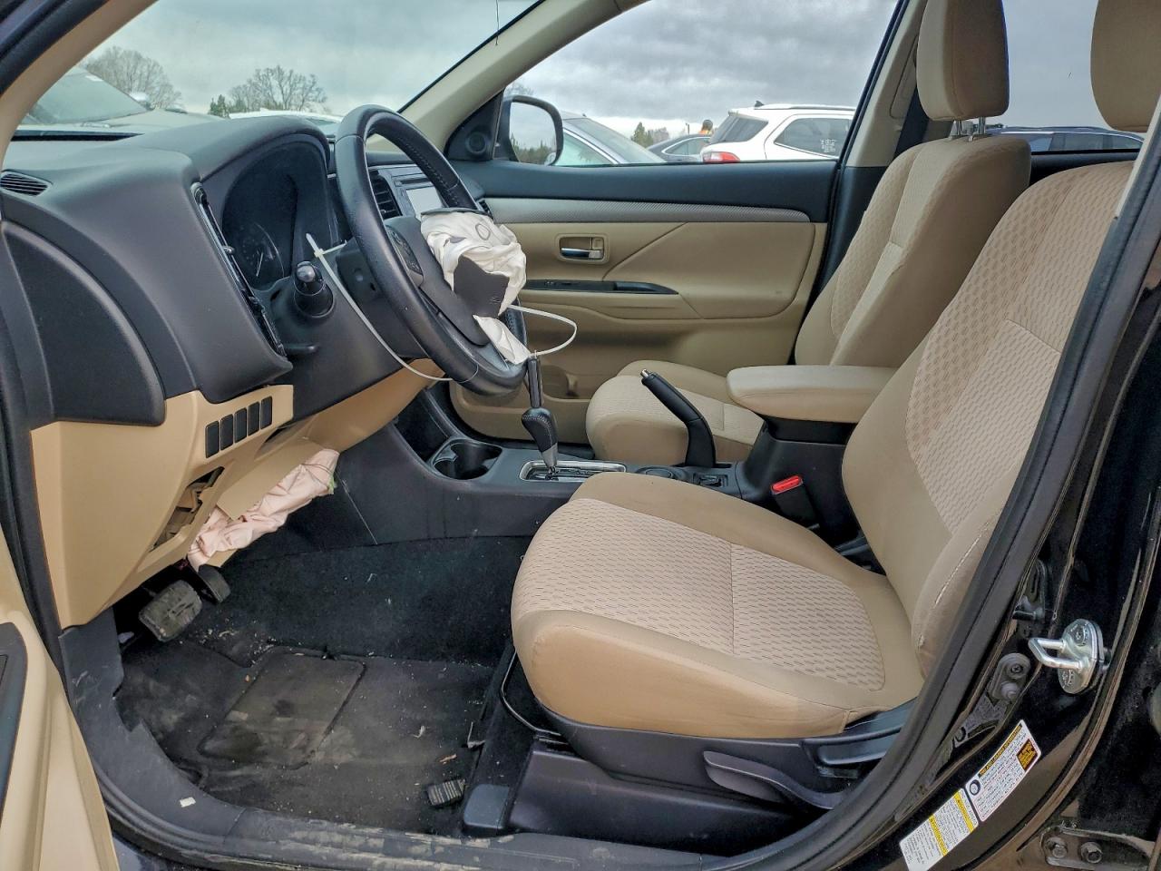 2014 MITSUBISHI OUTLANDER SE photo 7