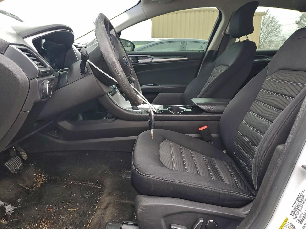 2016 FORD FUSION SE photo 19