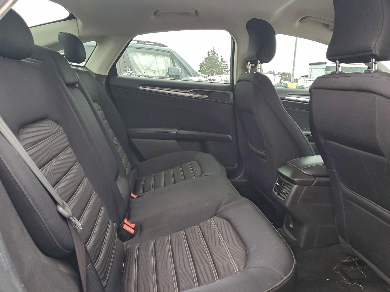 2016 FORD FUSION SE photo 28