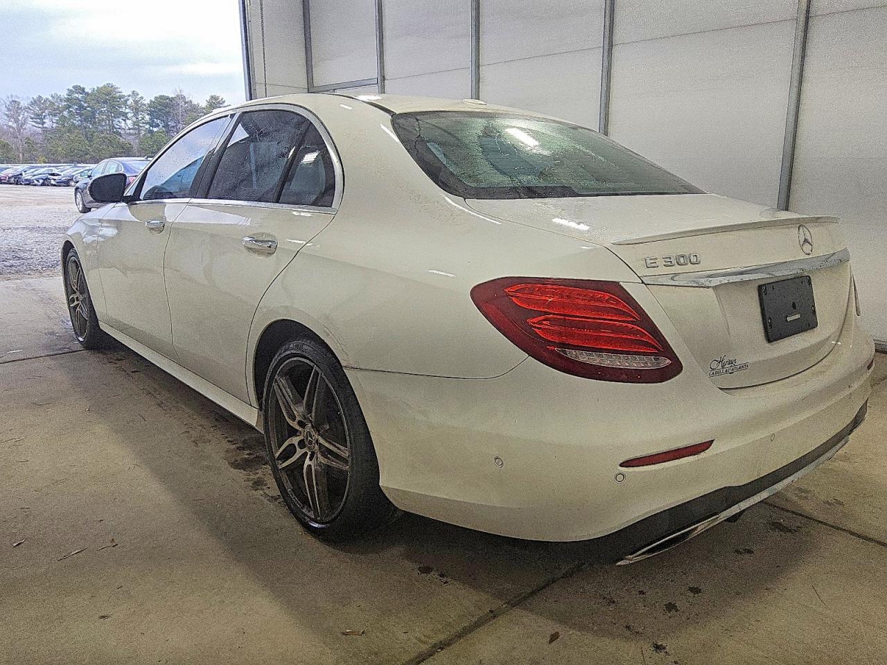 2018 MERCEDES-BENZ E 300 photo 2