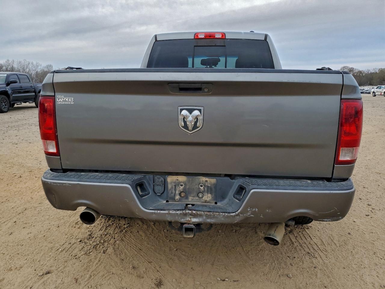 2011 DODGE RAM 1500 photo 6