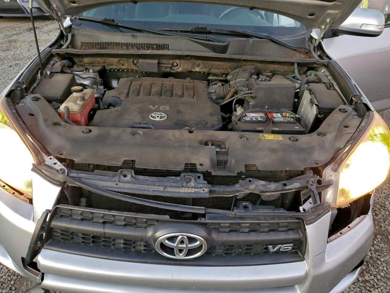 2011 TOYOTA RAV4 SPORT photo 12