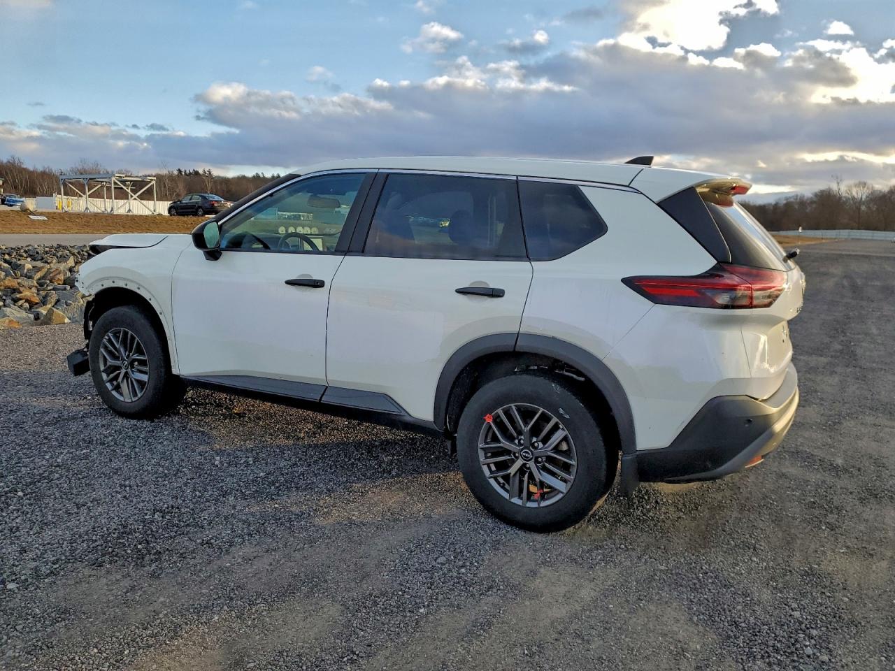 2023 NISSAN ROGUE S photo 2