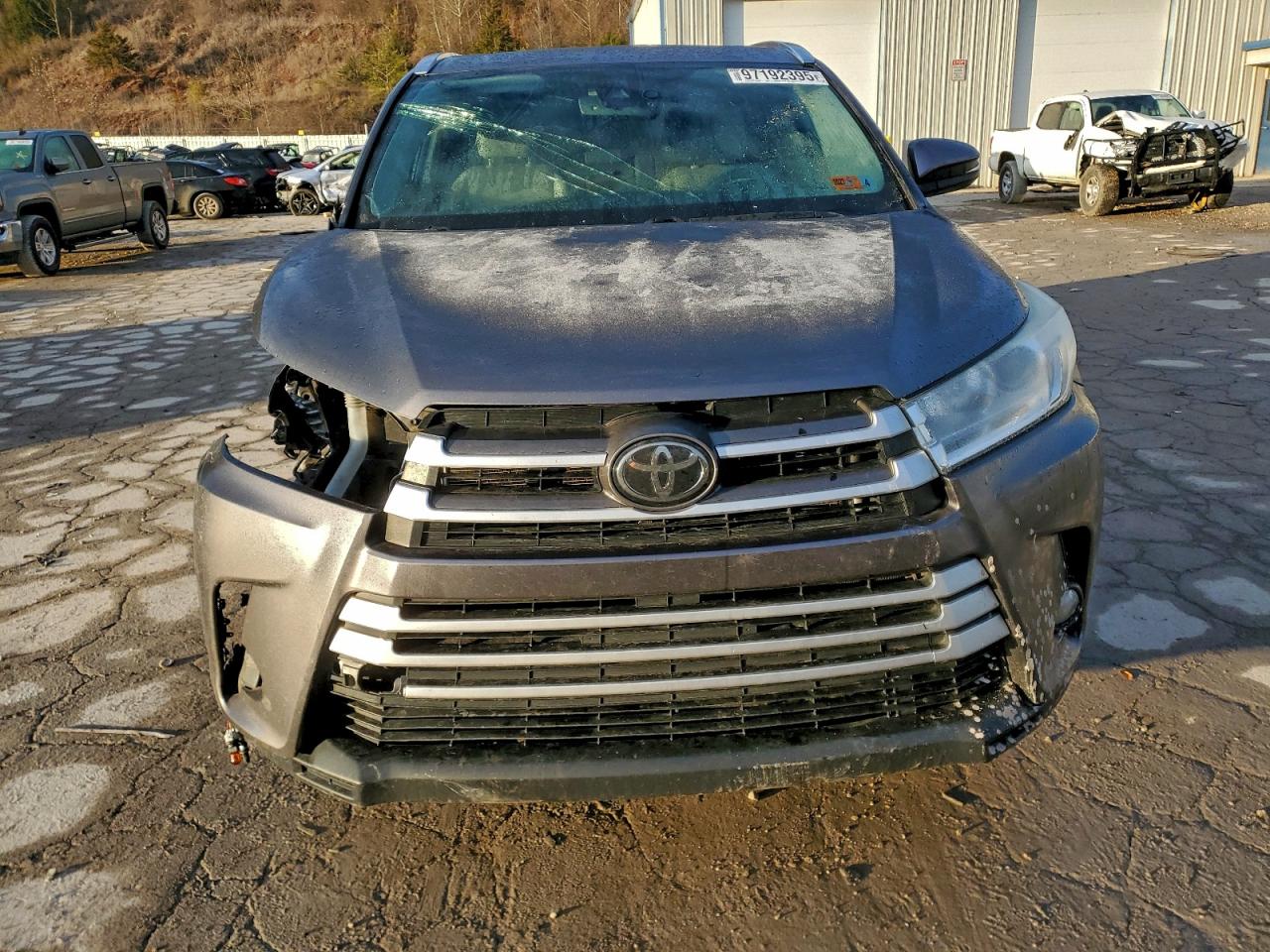 2018 TOYOTA HIGHLANDER SE photo 5