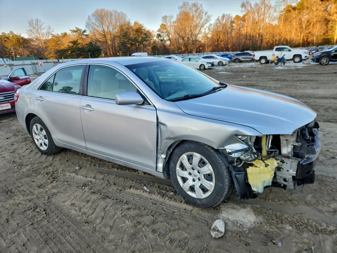 2011 TOYOTA CAMRY BASE photo 4