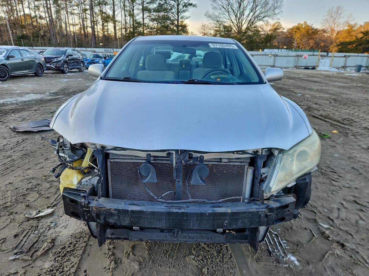 2011 TOYOTA CAMRY BASE photo 5