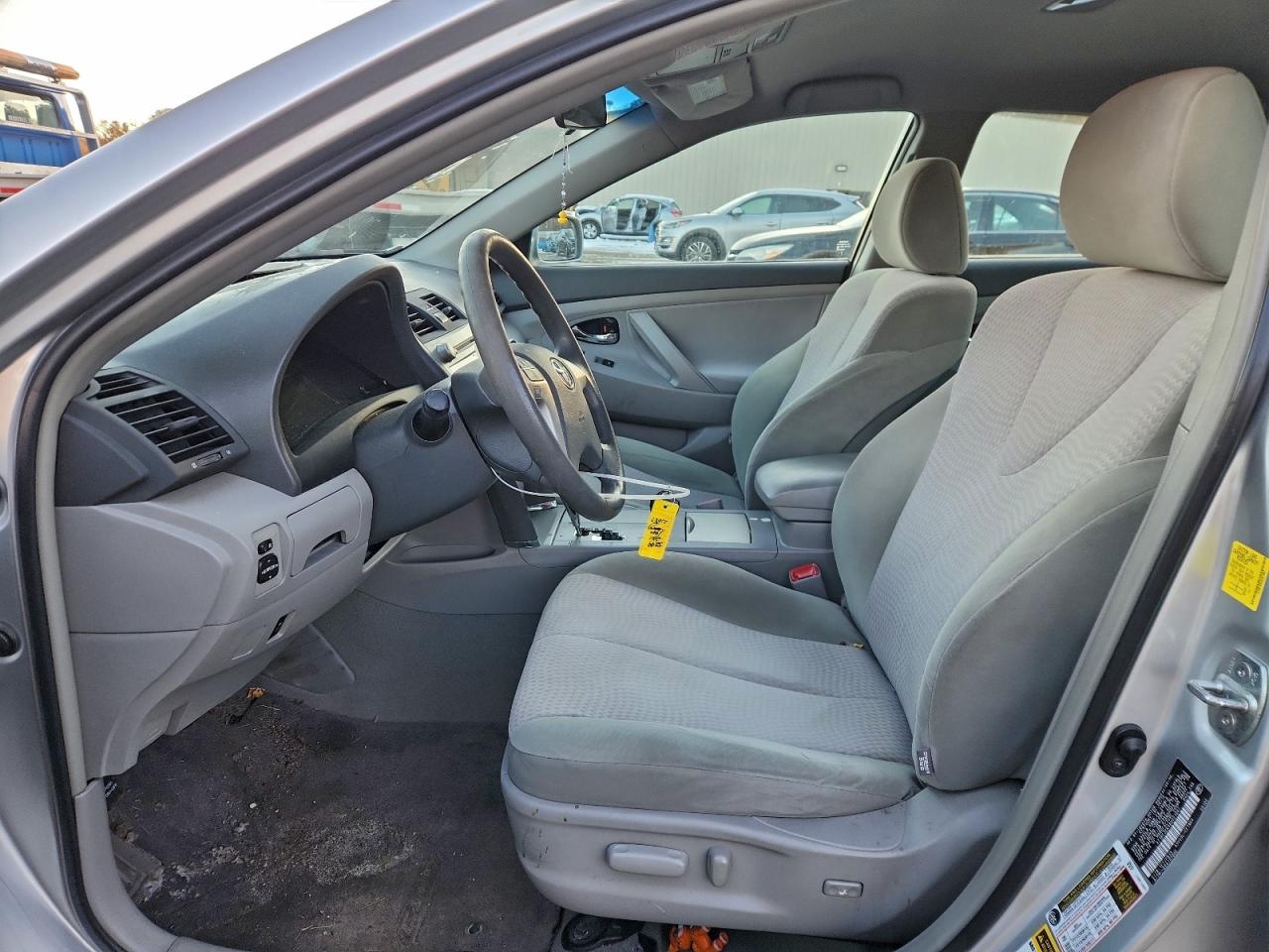 2011 TOYOTA CAMRY BASE photo 7