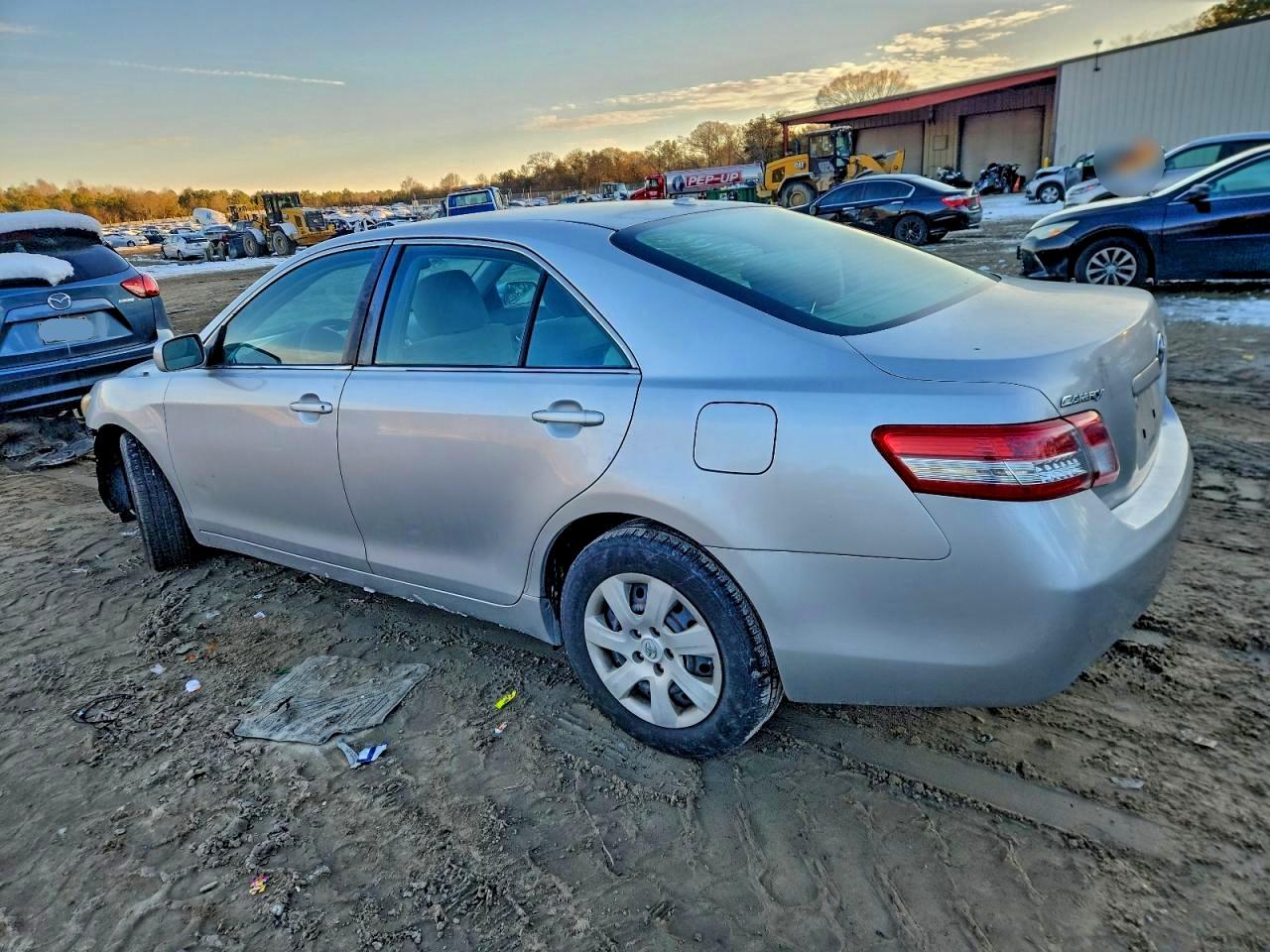 2011 TOYOTA CAMRY BASE photo 2