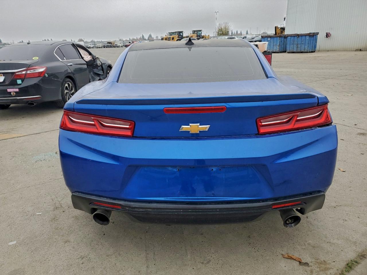 2017 CHEVROLET CAMARO LT photo 6