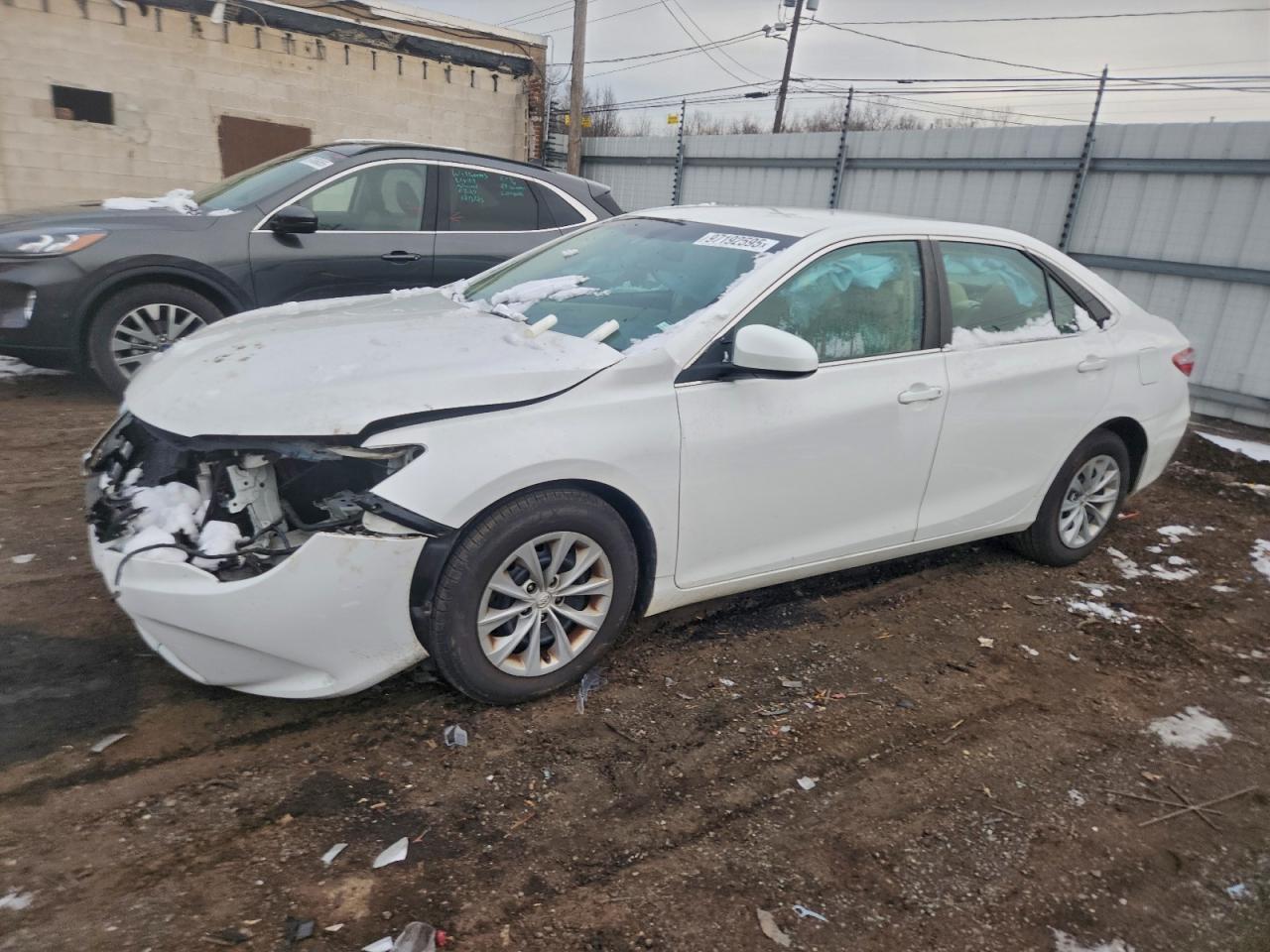 2016 TOYOTA CAMRY