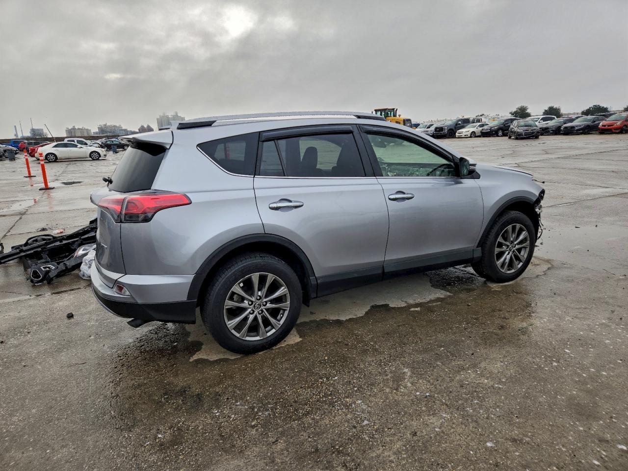 2018 TOYOTA RAV4 LIMITED photo 3