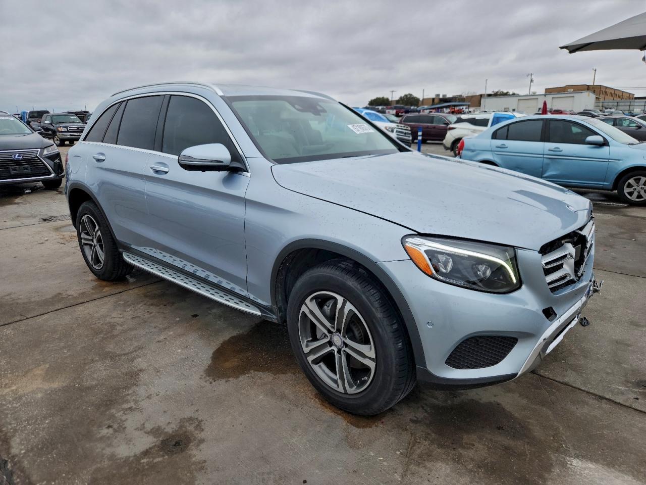 2016 MERCEDES-BENZ GLC 300 4MATIC photo 4