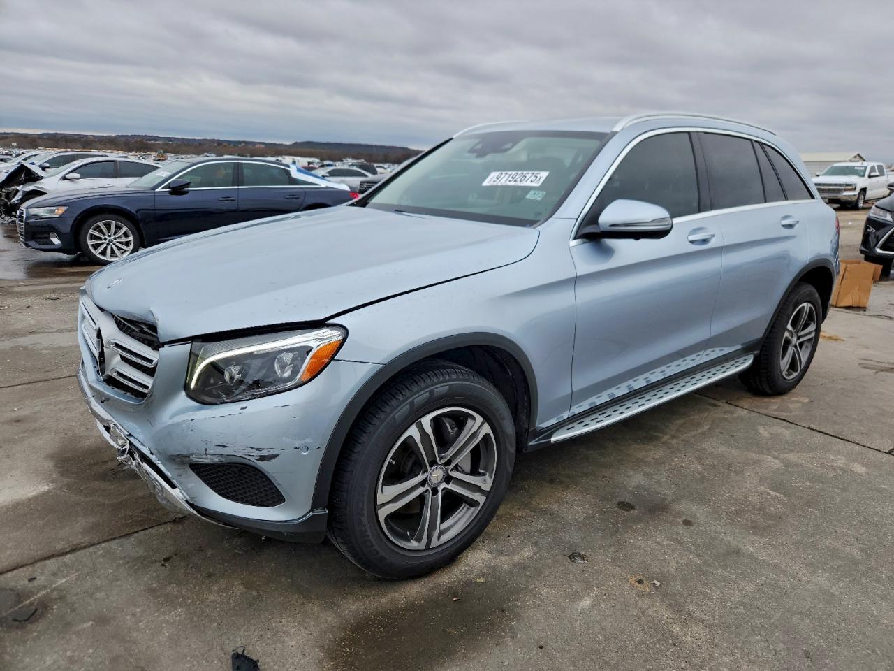 2016 MERCEDES-BENZ GLC