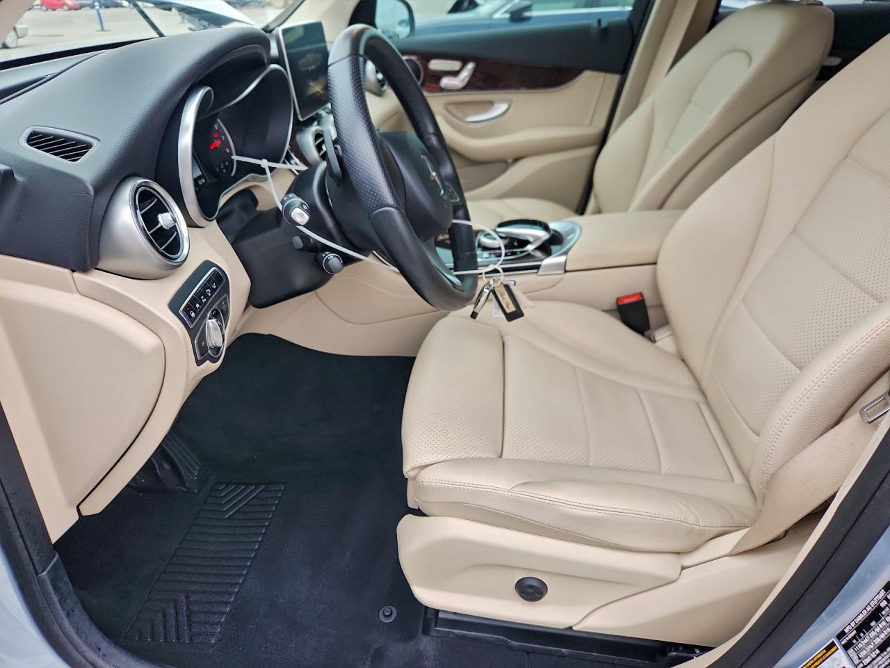 2016 MERCEDES-BENZ GLC 300 4MATIC photo 7