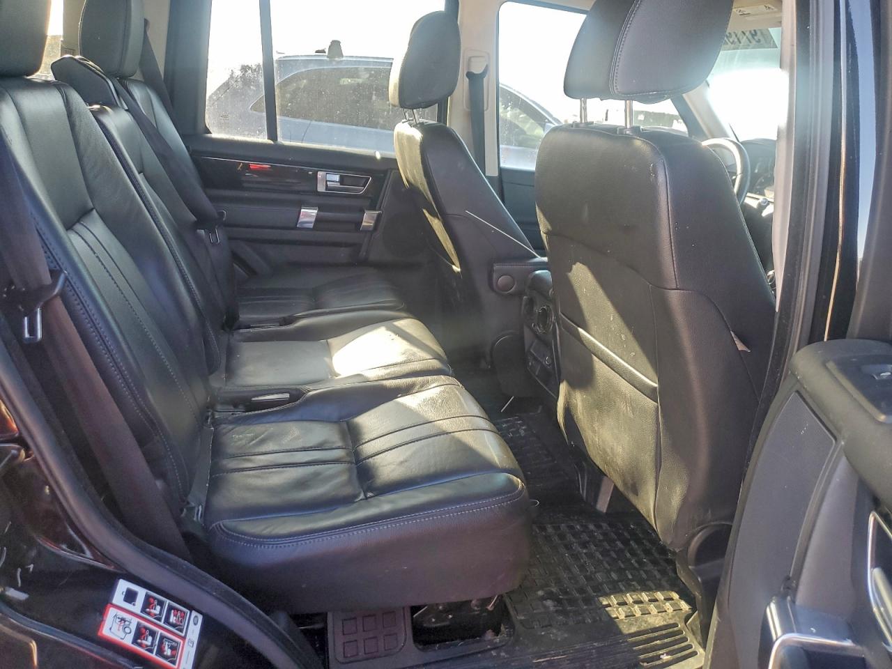 2015 LAND ROVER LR4 HSE photo 11