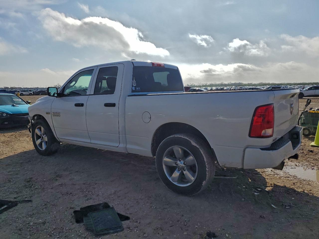 2014 RAM 1500 ST photo 2