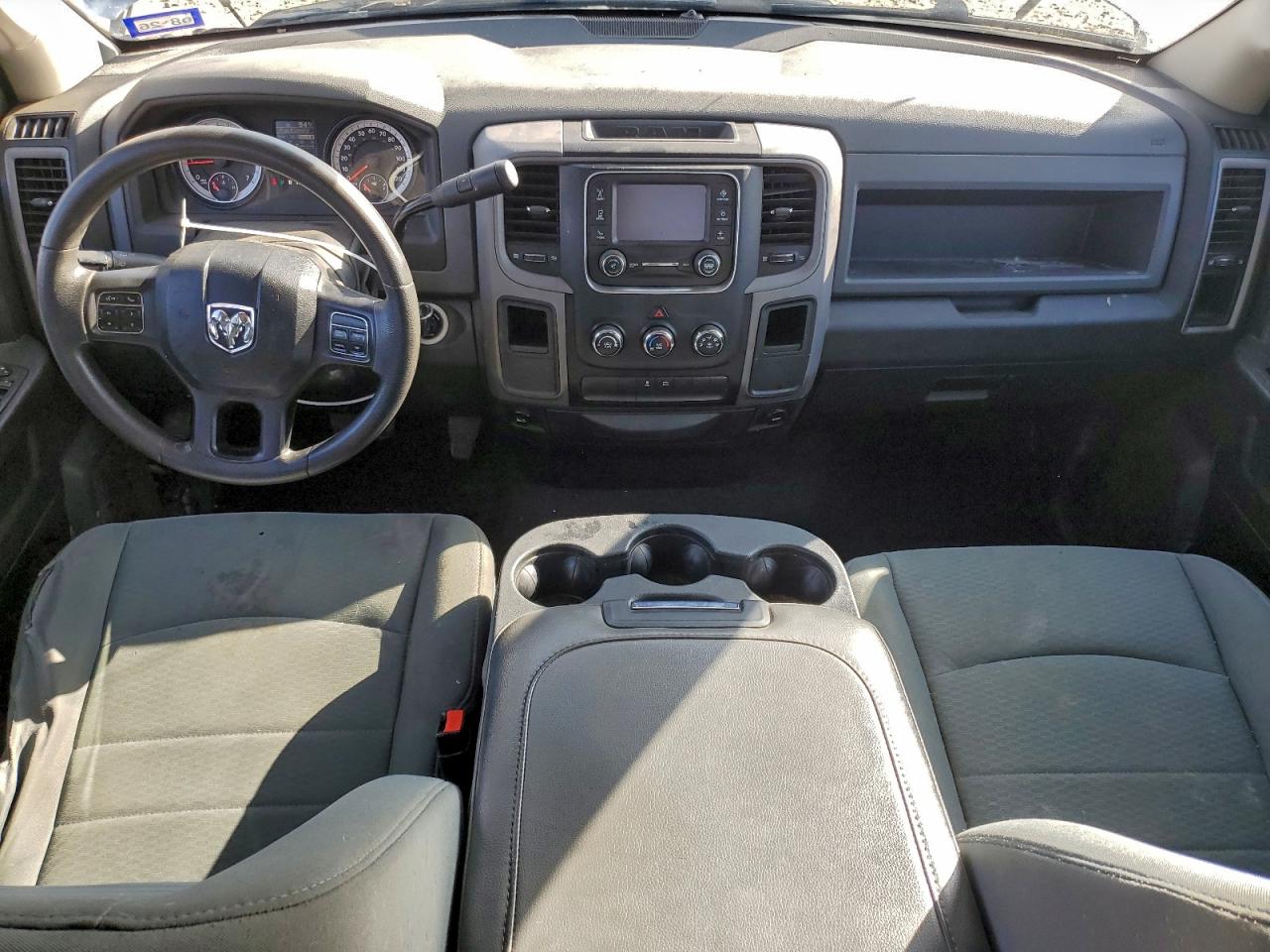 2014 RAM 1500 ST photo 8