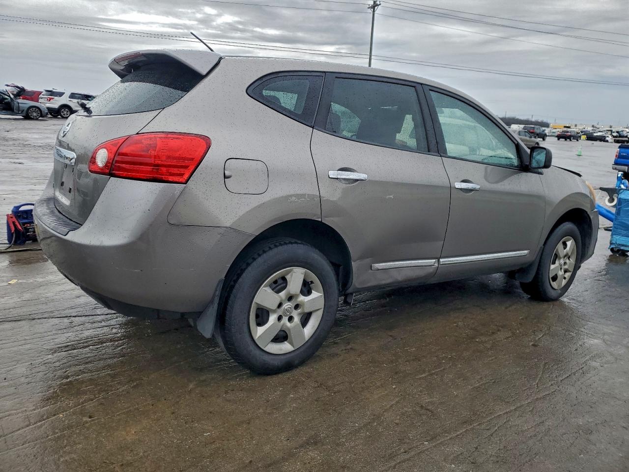 2013 NISSAN ROGUE S photo 3