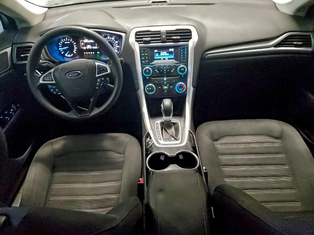 2016 FORD FUSION SE photo 8