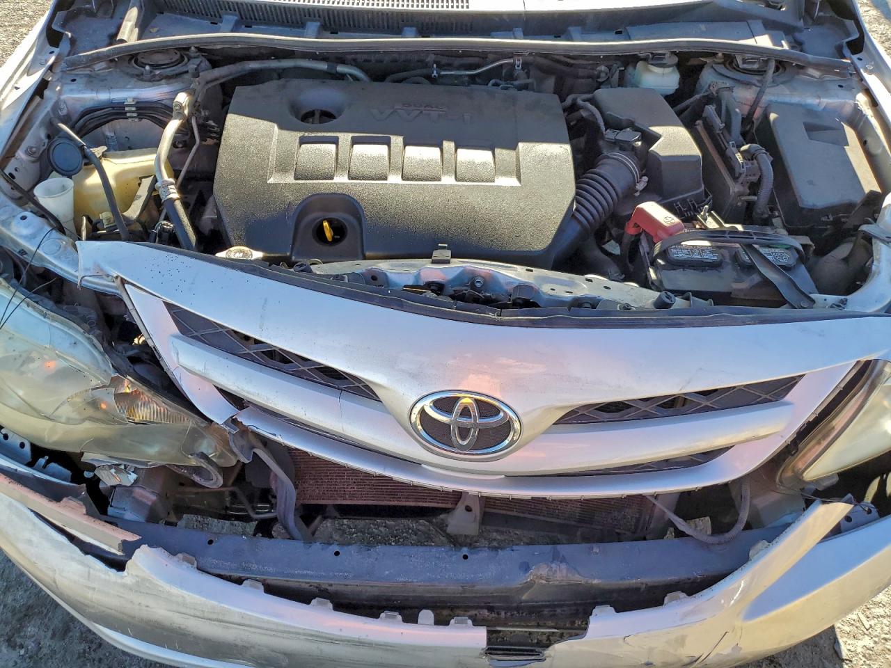 2013 TOYOTA COROLLA BASE photo 11
