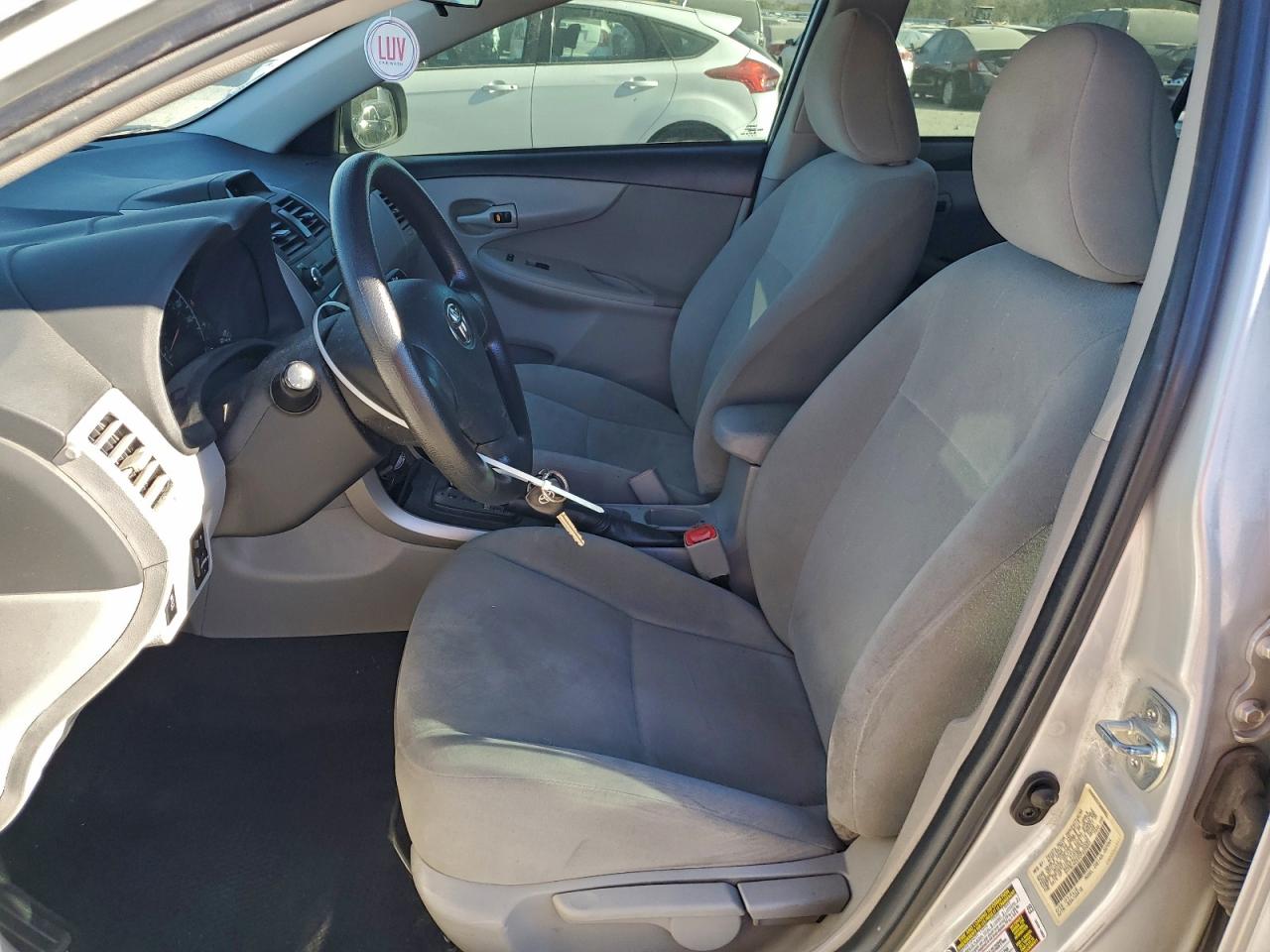 2013 TOYOTA COROLLA BASE photo 7
