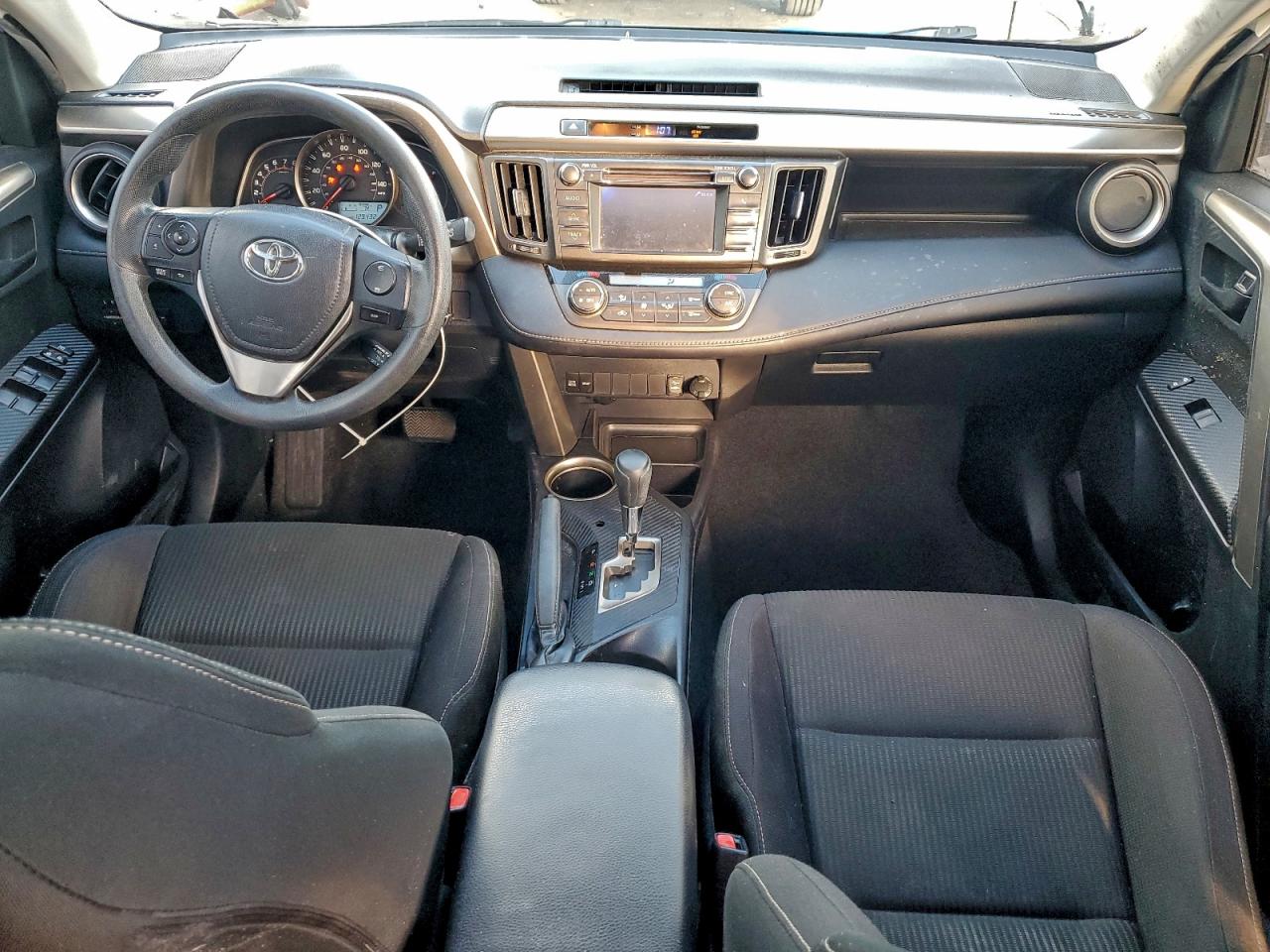 2013 TOYOTA RAV4 XLE photo 8