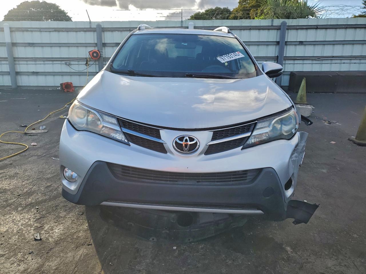 2013 TOYOTA RAV4 XLE photo 5