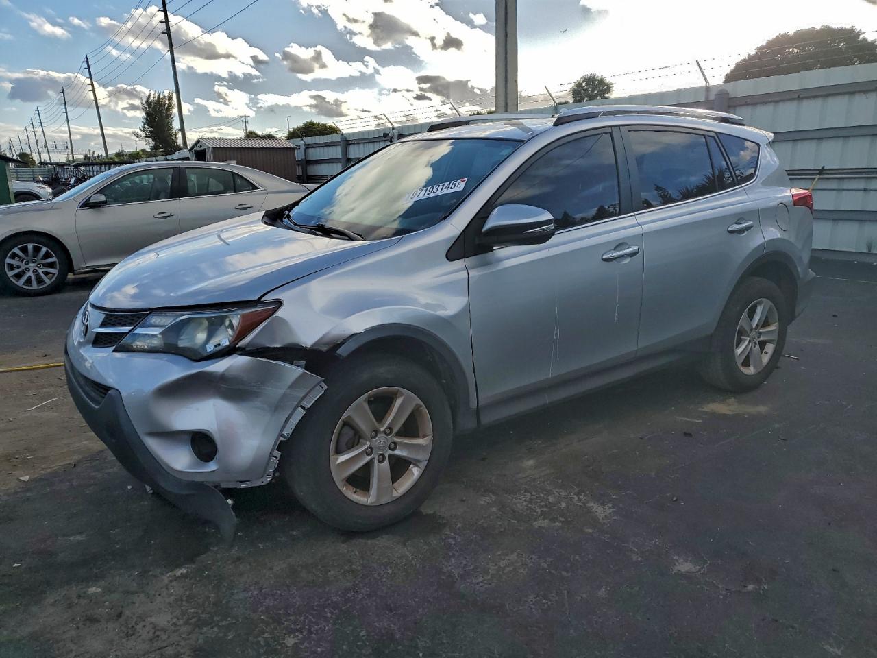 2013 TOYOTA RAV4