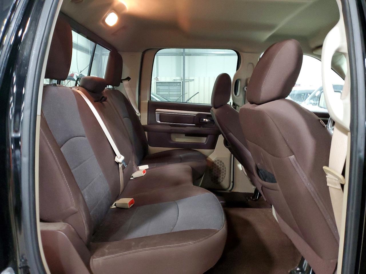 2014 RAM 1500 SLT photo 10