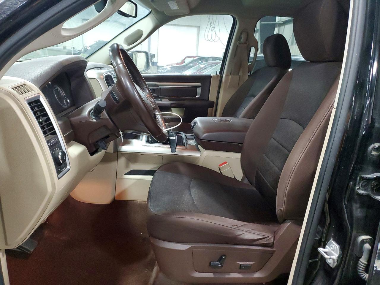 2014 RAM 1500 SLT photo 7
