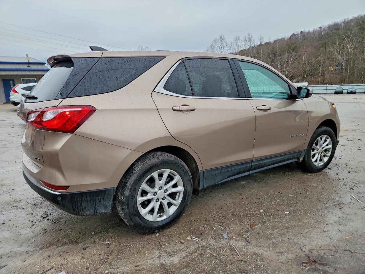 2018 CHEVROLET EQUINOX LT photo 3