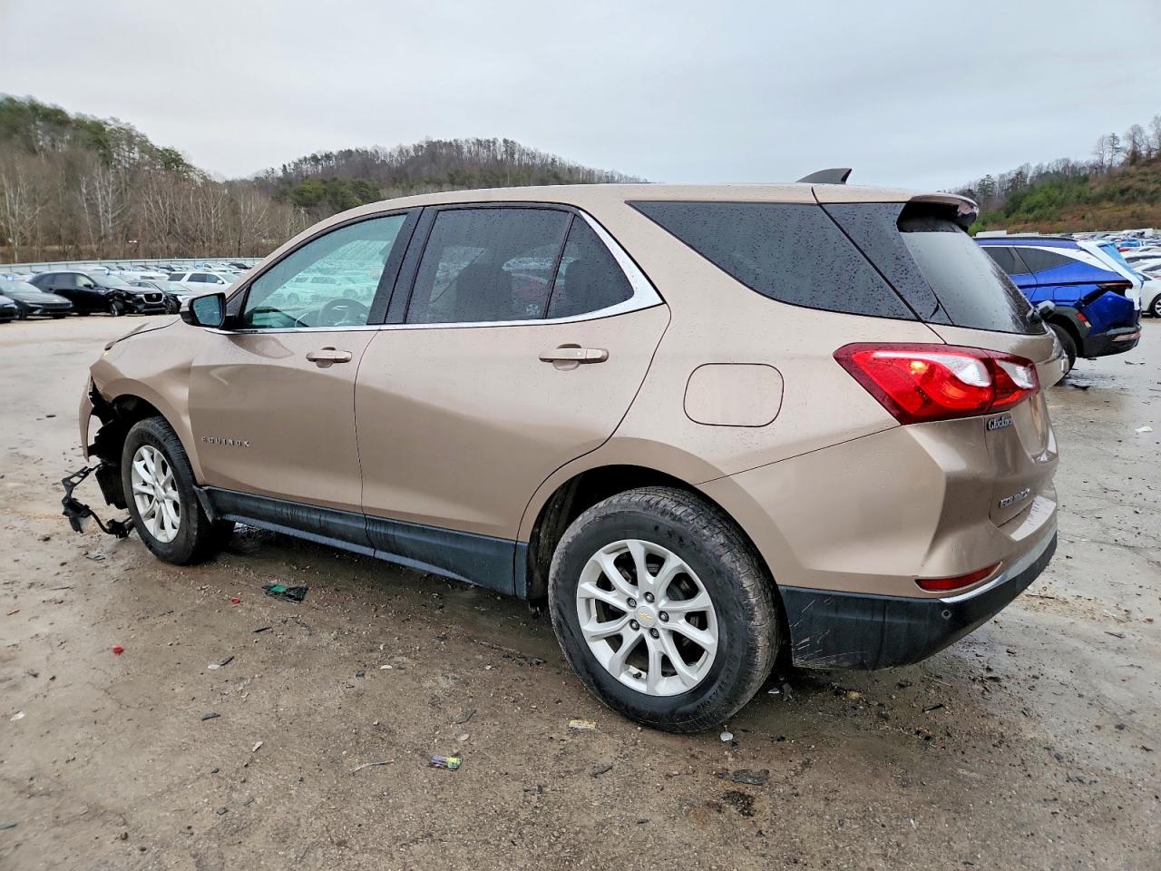 2018 CHEVROLET EQUINOX LT photo 2