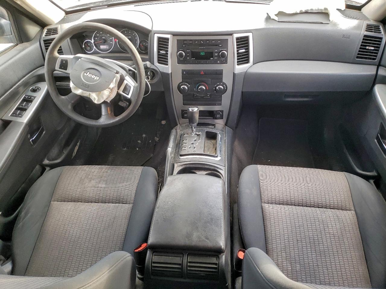 2010 JEEP GRAND CHEROKEE LAREDO photo 8