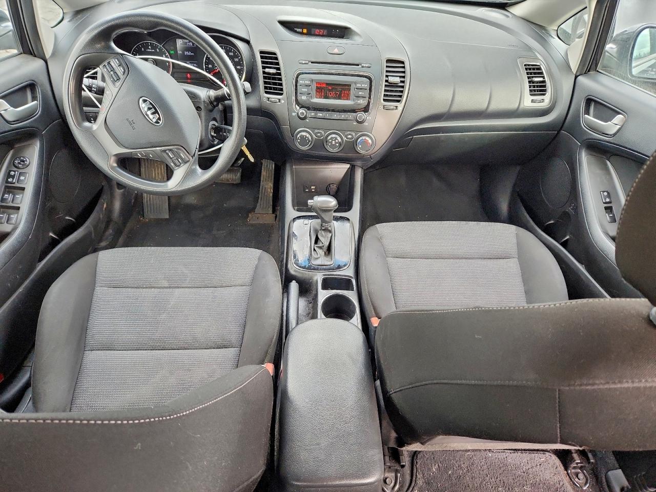 2017 KIA FORTE LX photo 8