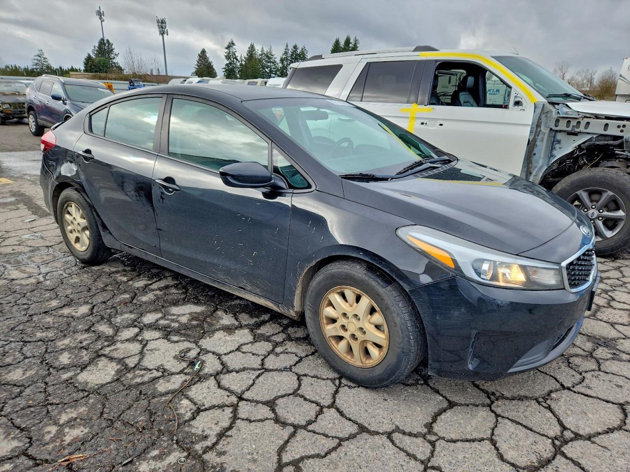 2017 KIA FORTE LX photo 4