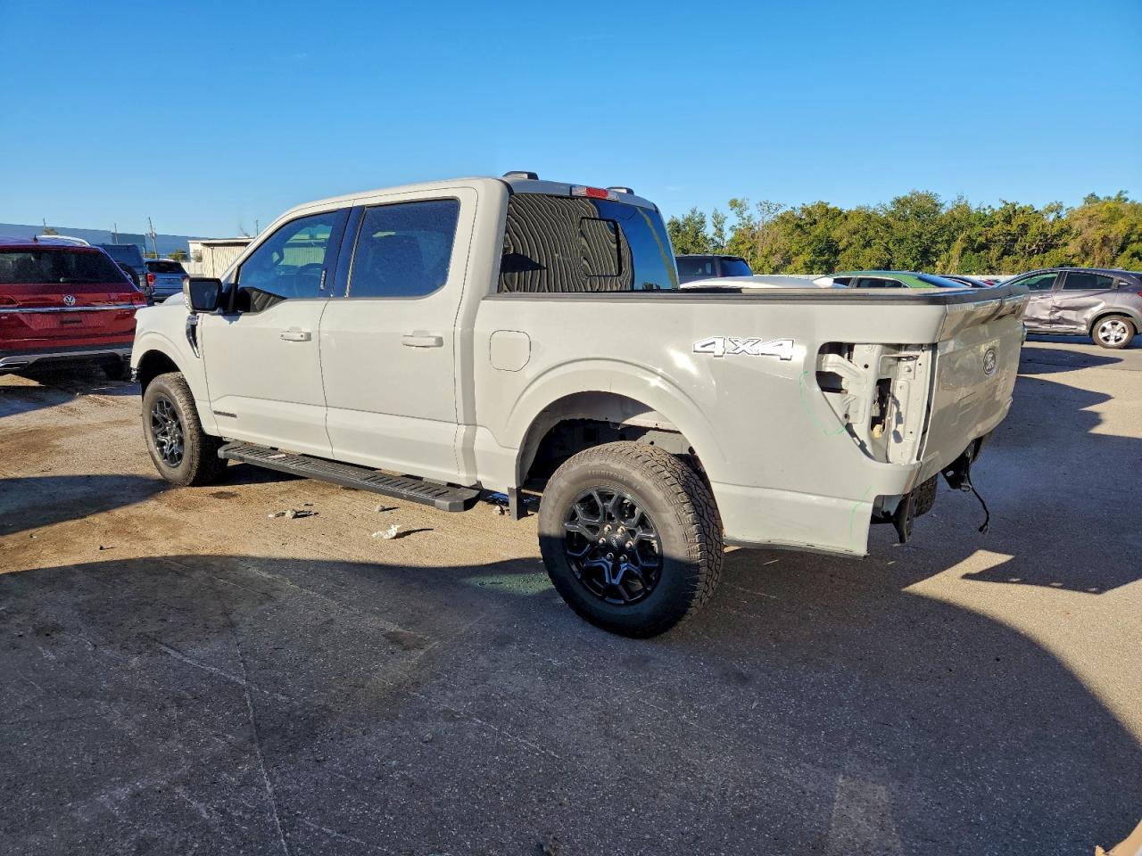 2024 FORD F150 XLT photo 3