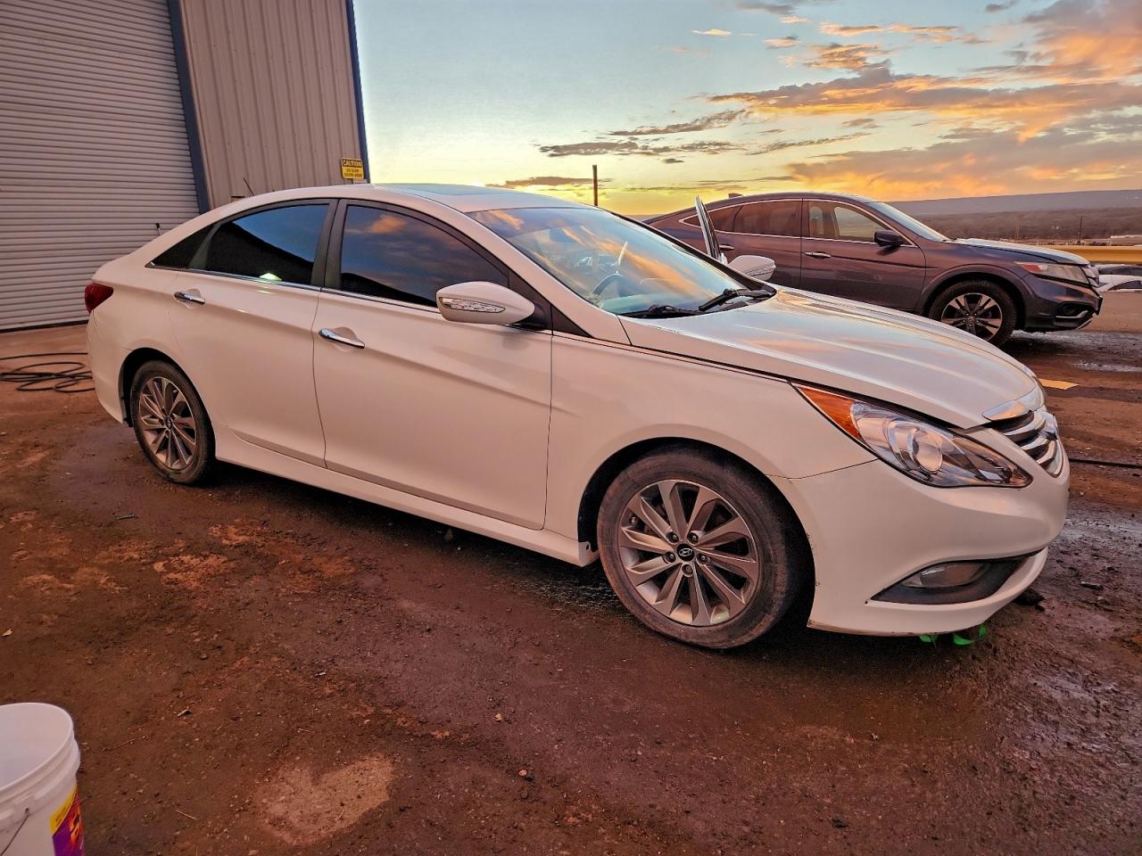 2014 HYUNDAI SONATA SE photo 4