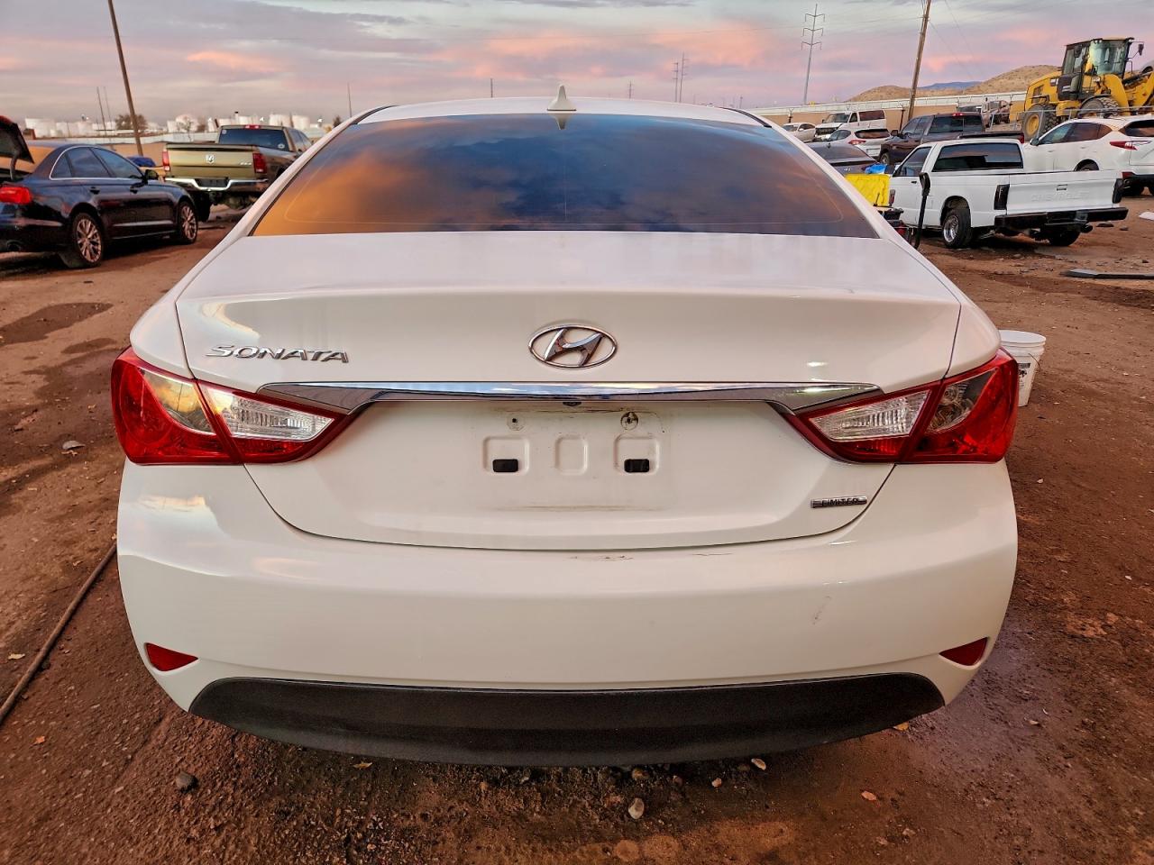 2014 HYUNDAI SONATA SE photo 6