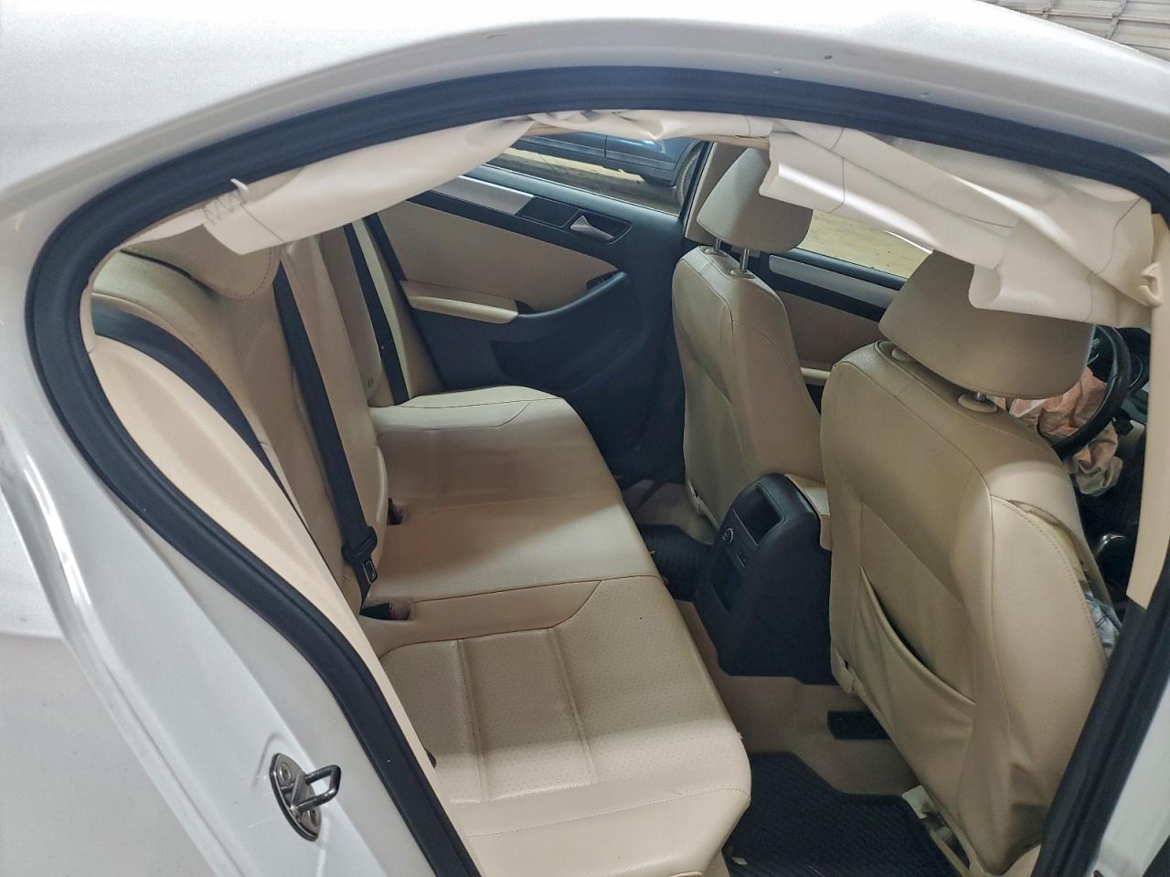 2014 VOLKSWAGEN JETTA SE photo 10