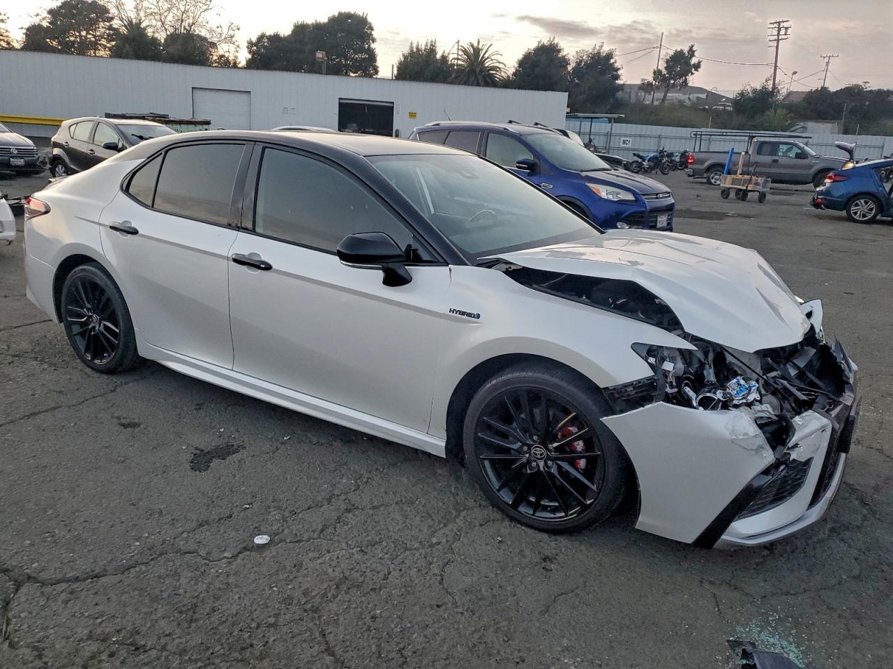 2021 TOYOTA CAMRY XSE photo 4
