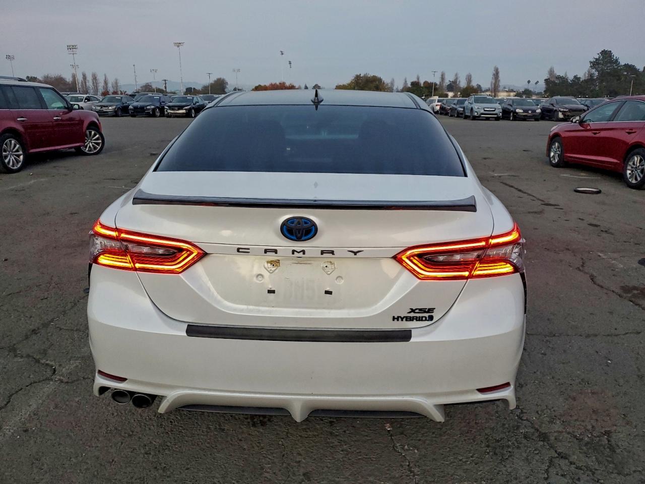 2021 TOYOTA CAMRY XSE photo 6