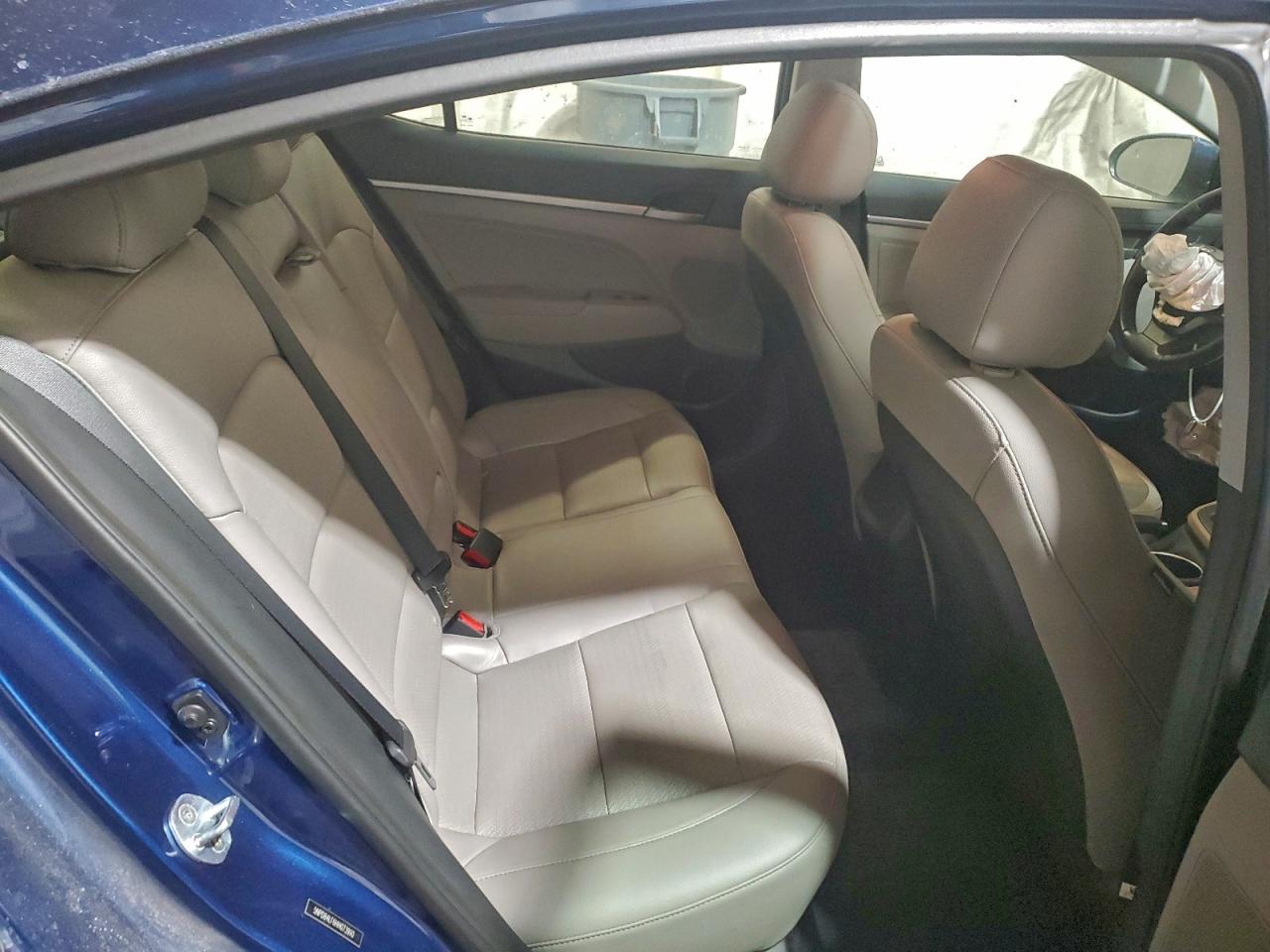 2017 HYUNDAI ELANTRA SE photo 10