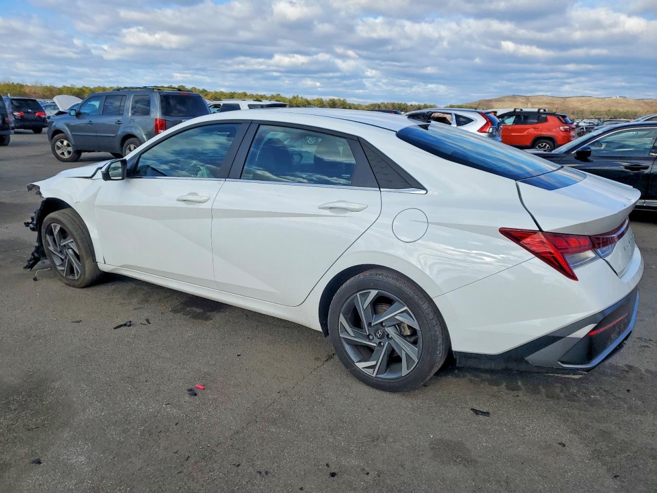 2024 HYUNDAI ELANTRA LIMITED photo 2