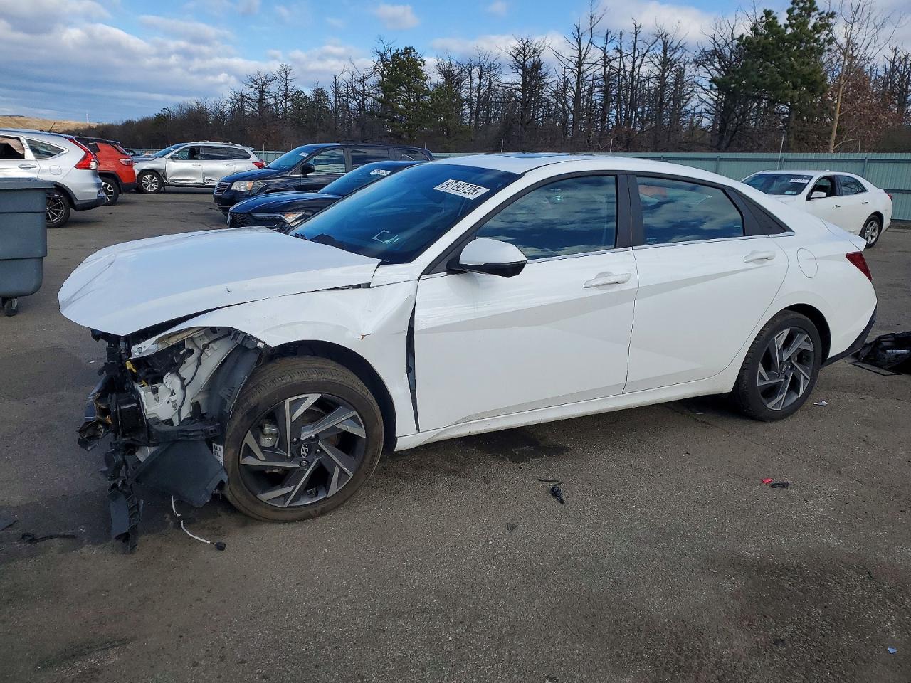 2024 HYUNDAI ELANTRA