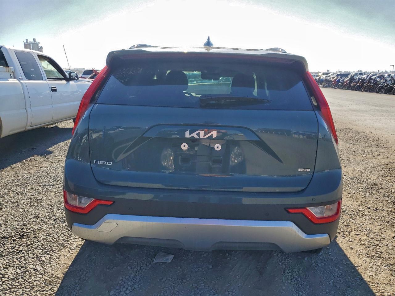 2023 KIA NIRO EX photo 6