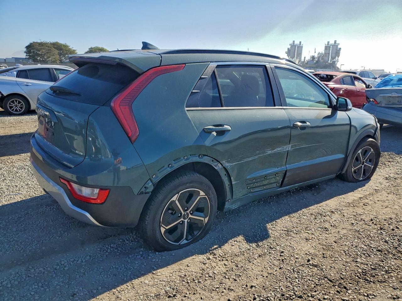 2023 KIA NIRO EX photo 3