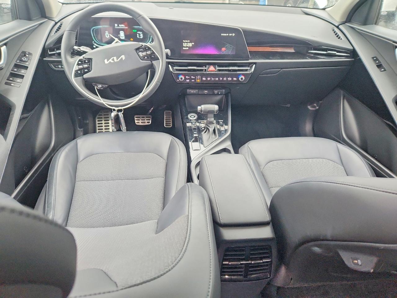 2023 KIA NIRO EX TOURING photo 8