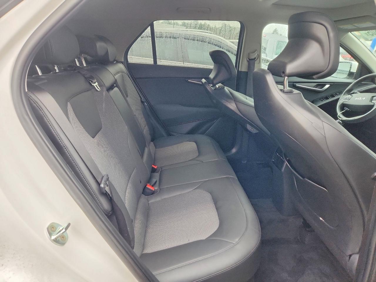2023 KIA NIRO EX TOURING photo 11