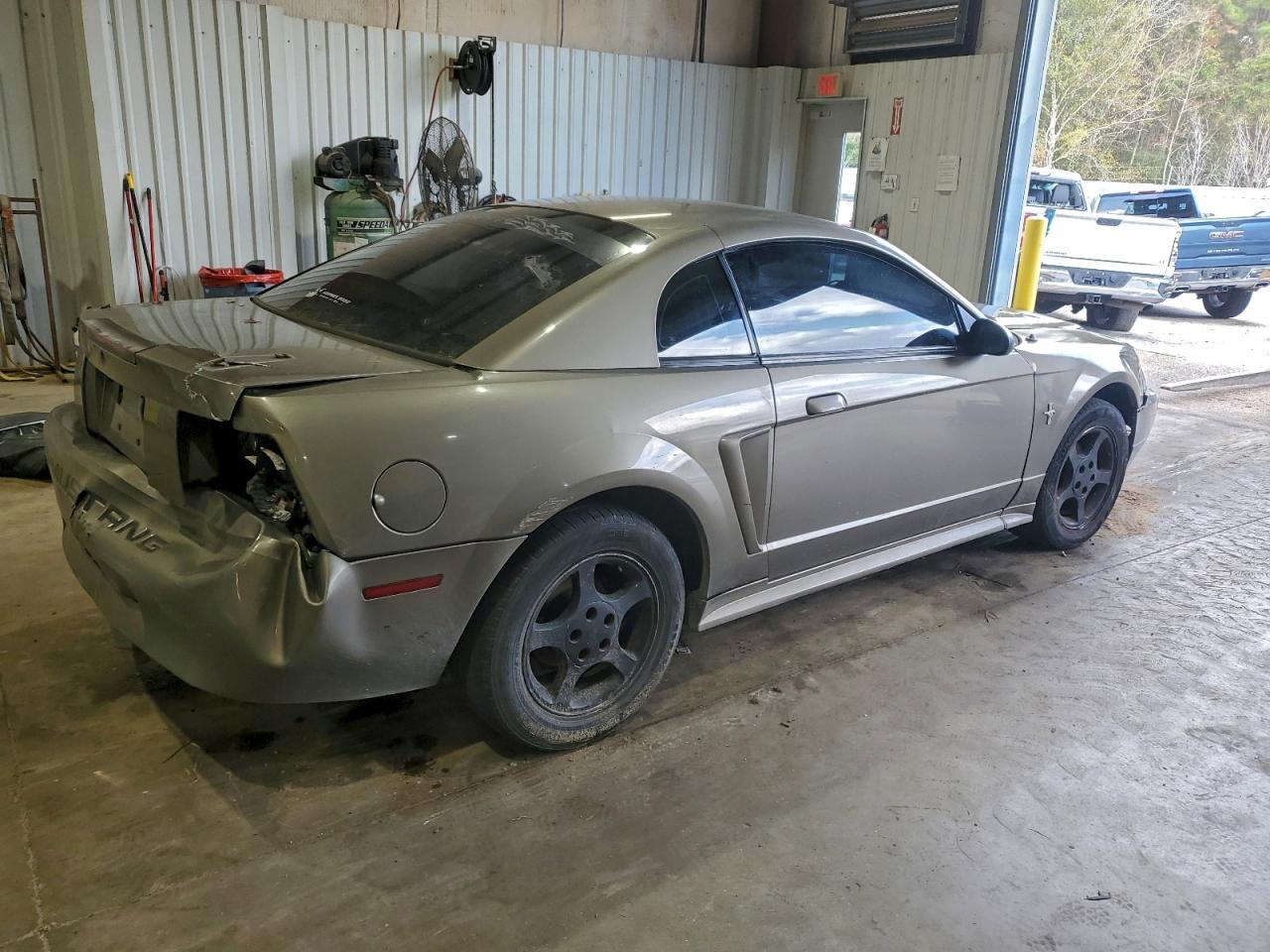 2001 FORD MUSTANG photo 3